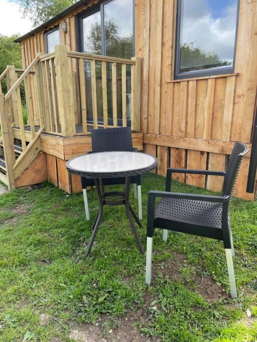 Pembrokeshire Shepherd Hut With Hottub * Jordanston