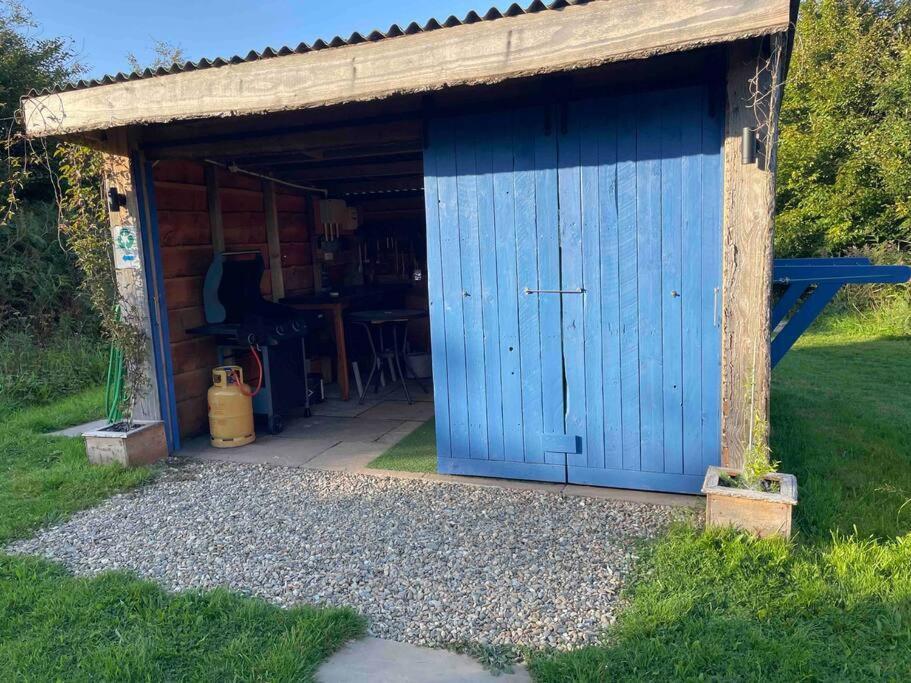 Pembrokeshire Shepherd Hut With Hottub *